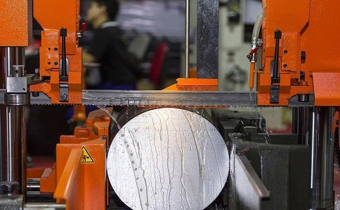 天元立式金属带锯床切削出现跑带故障解决方法！